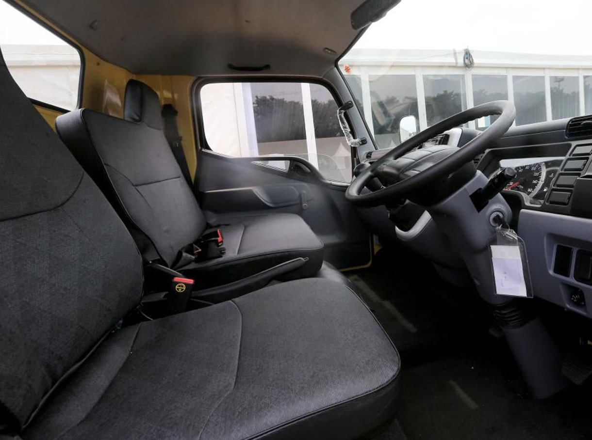 3 interior Mitsubishi Fuso Canter 2022 ktbfuso